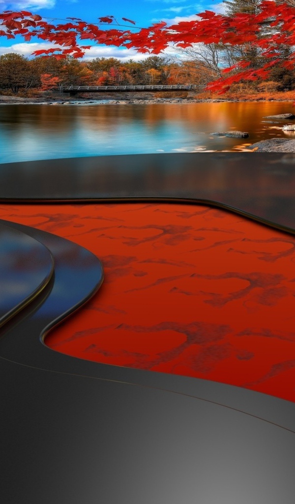 Гладкие панели на берегу реки