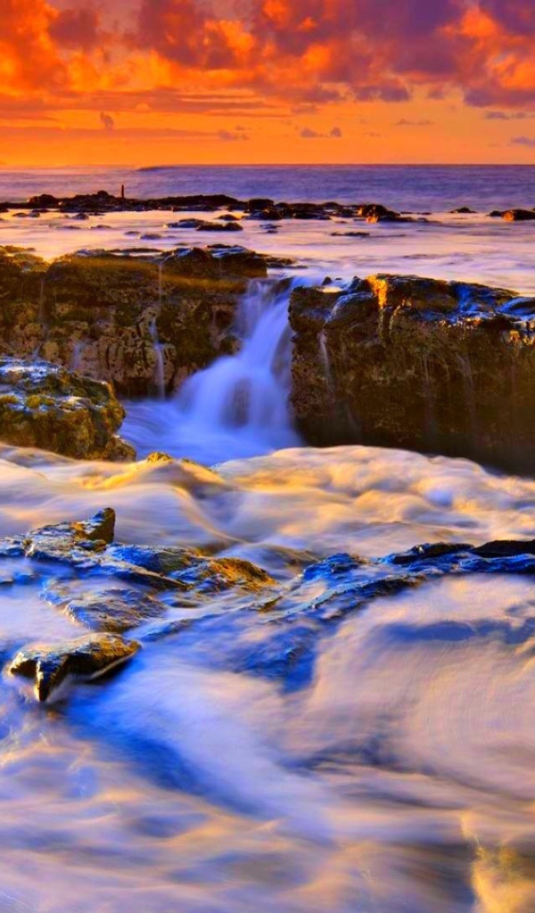 Фантастическое фото скалистого берега