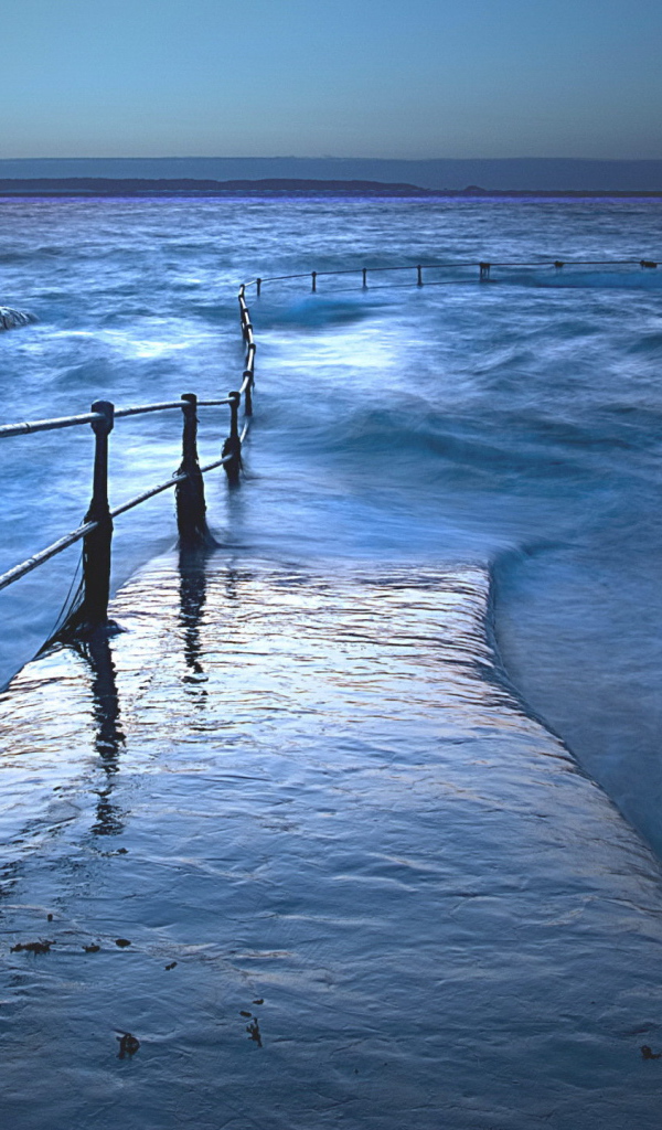 Тропинка ведет в море