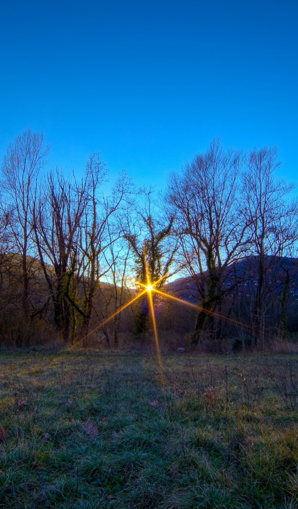 Последний луч солнца на закате