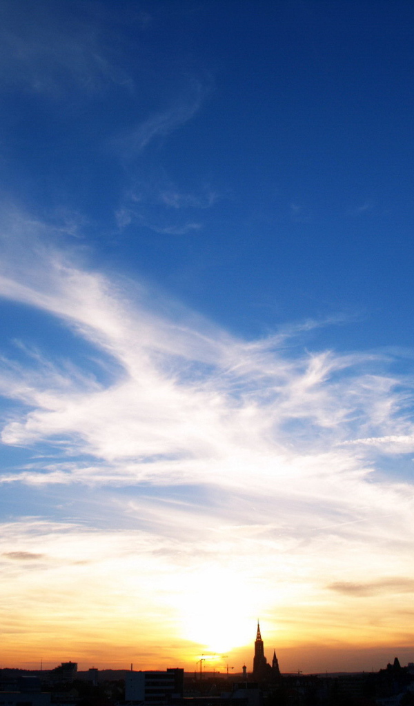 Силуэт города на закате