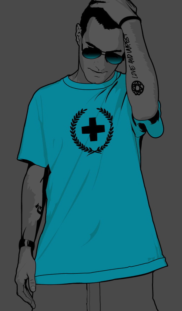 Человек с крестом на футболке