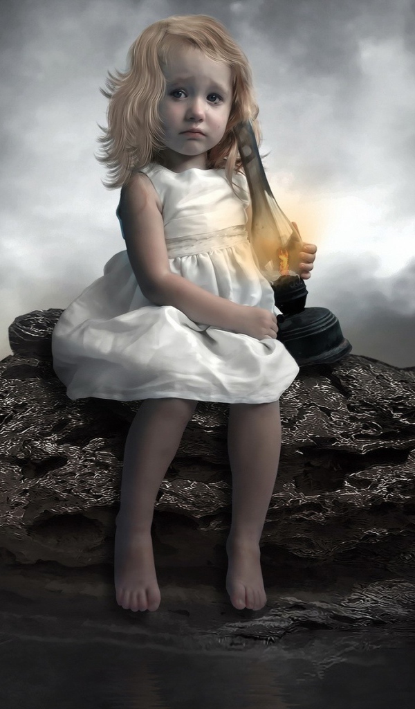 Девочка с керосиновой лампой