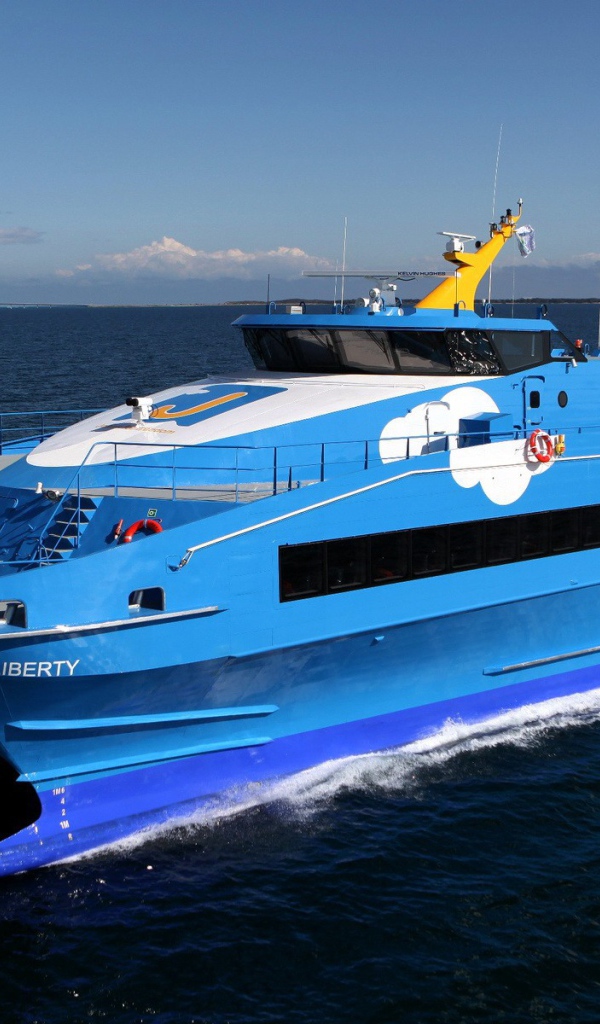 Голубая яхта Либерти