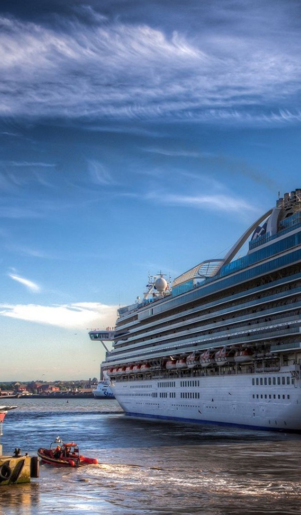 Круизный лайнер Caribbean Princess