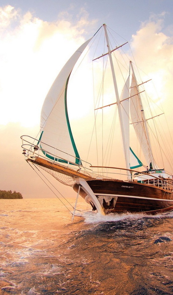 Роскошная яхта на Мальдивах