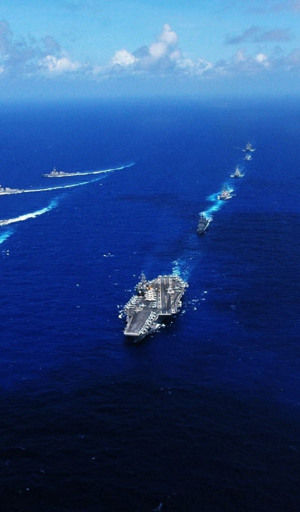 Корабли морского флота во время учений