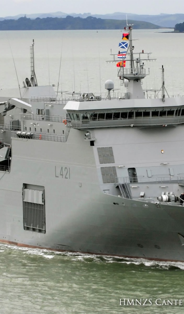Военный корабль в Новой Зеландии