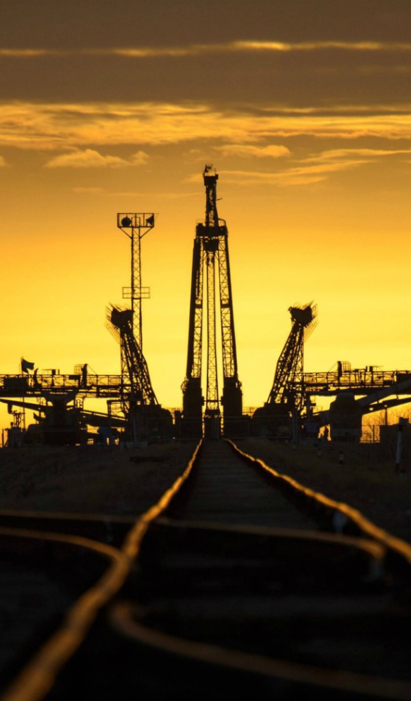 Космодром Байконур на закате