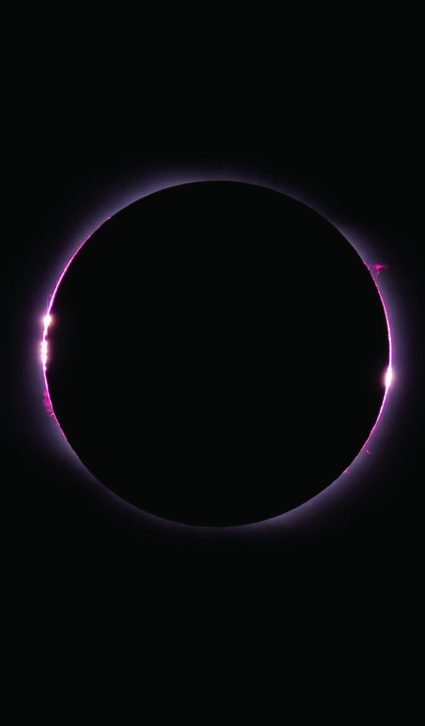 Алмазное кольцо во время затмения в космосе