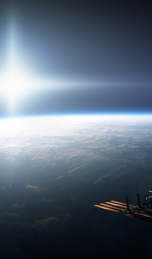 МКС на фоне Земли