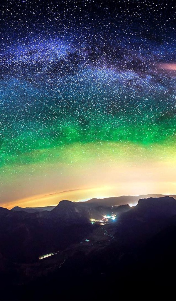 Звездная ночь в горах