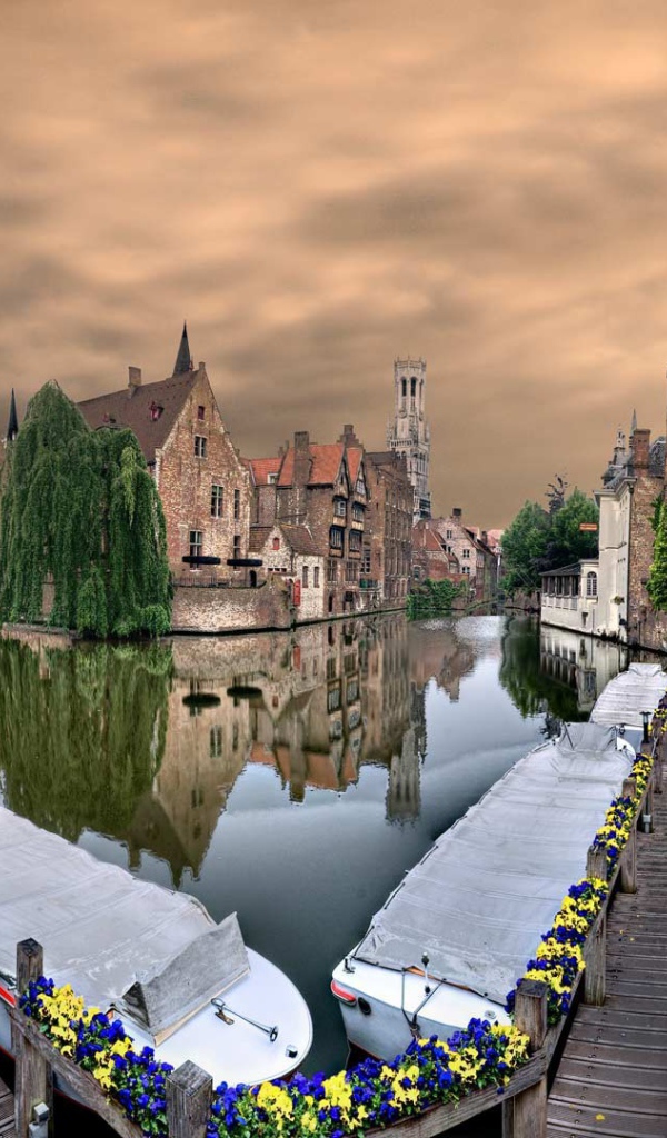Панорама набережной в Брюгге, Бельгия
