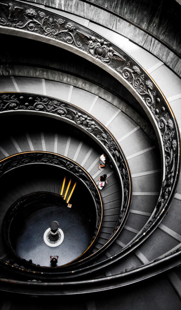 Фото круговой лестницы в Ватикане