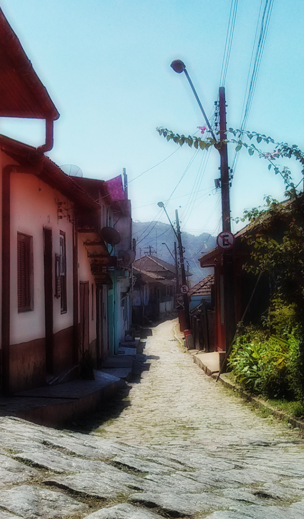 Улочка города в Бразилии