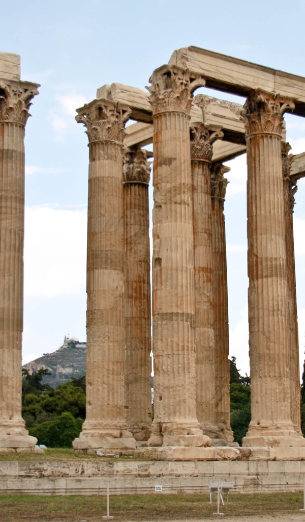 Древний храм Зевса, Греция