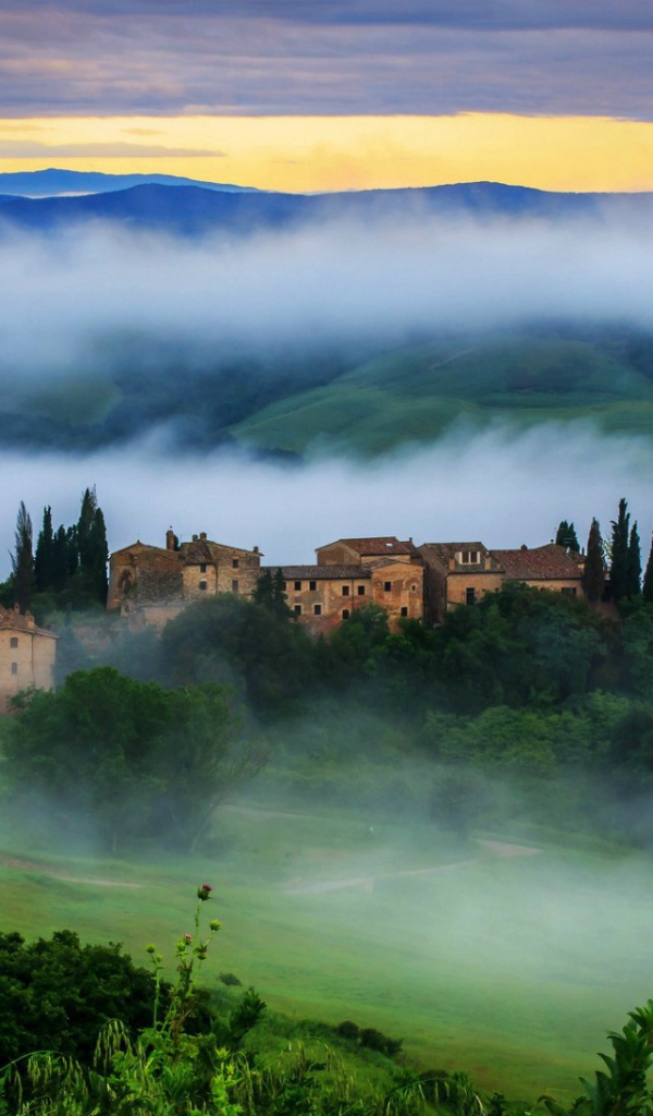 Туман в Тоскане, Италия
