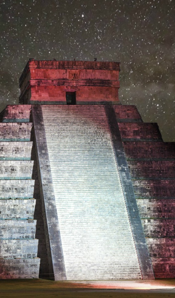 Пирамида Майя в Мексике