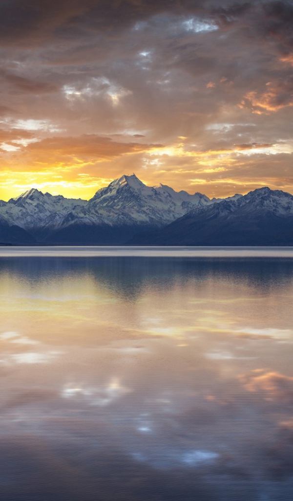 Озеро Пукаки в Новой Зеландии
