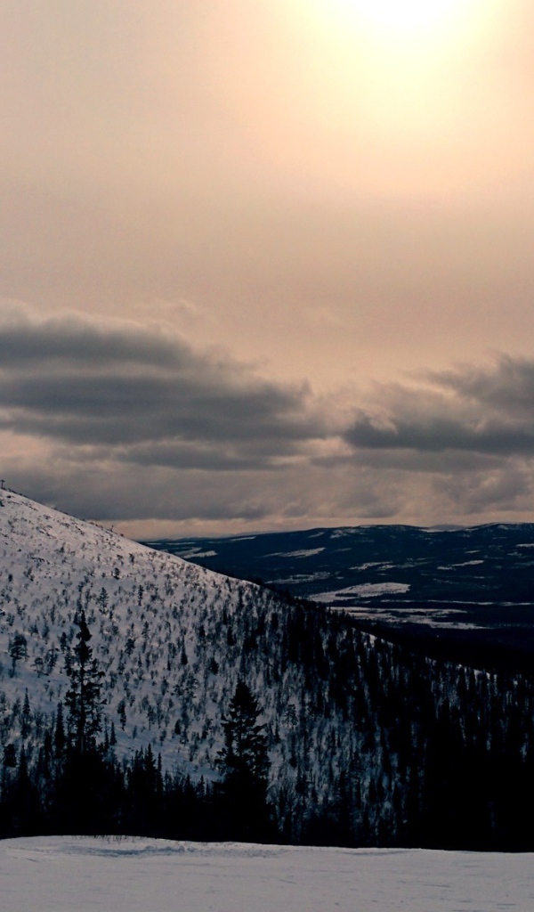 Покрытая снегом гора, Швеция