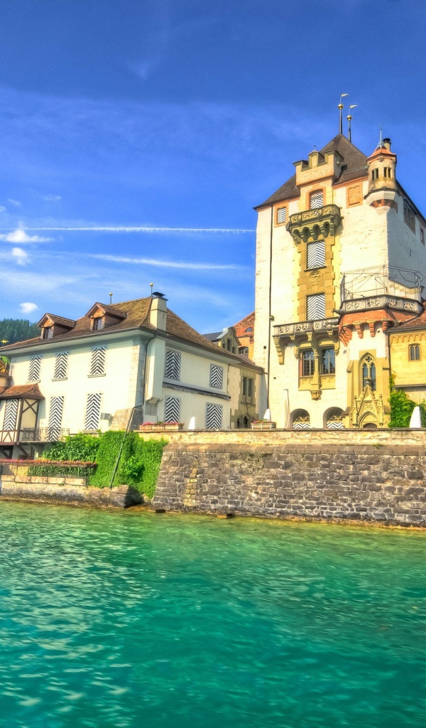 Старинный дом на набережной, Швейцария