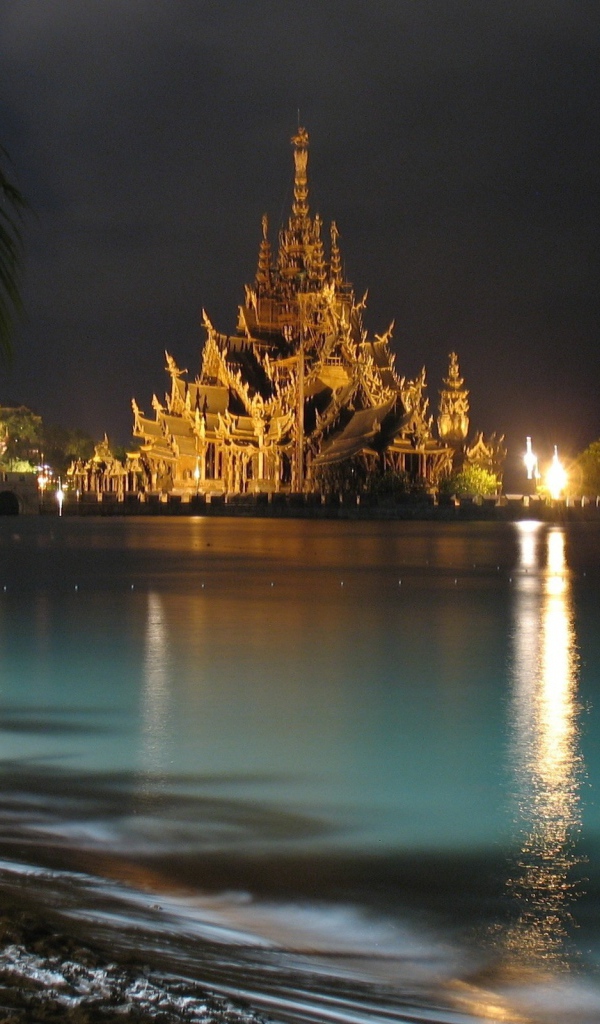 Buddhist temple behind the water