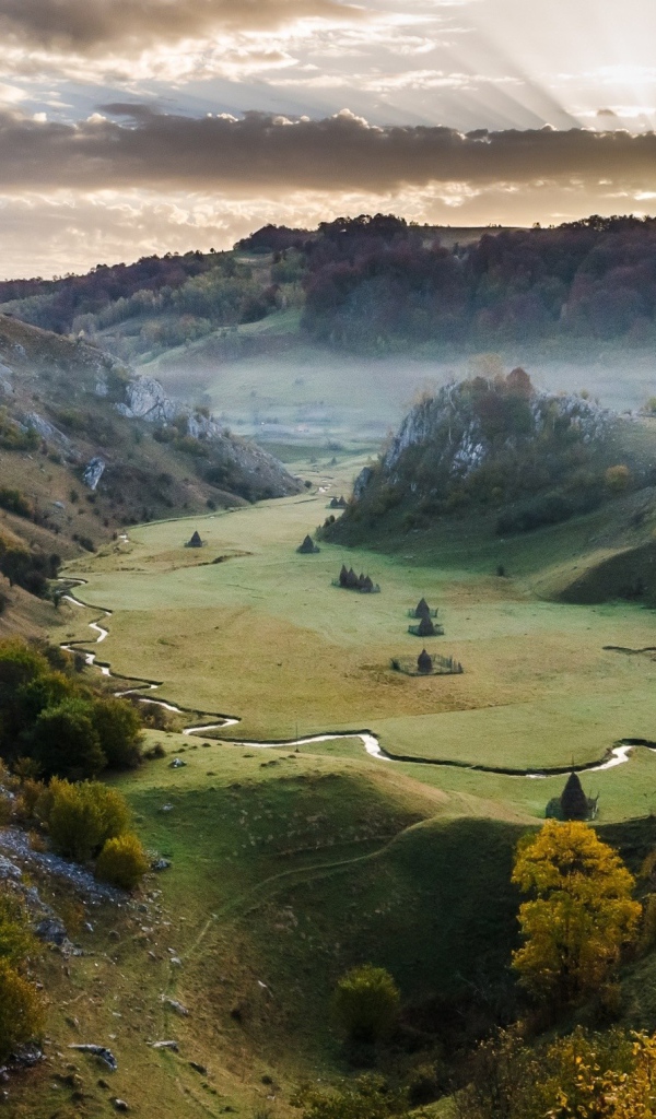 Горная долина в Румынии