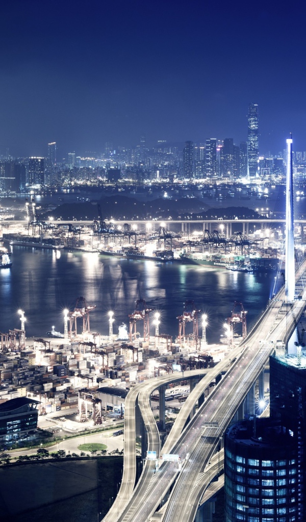 Голубое сияние ночного Гонконга