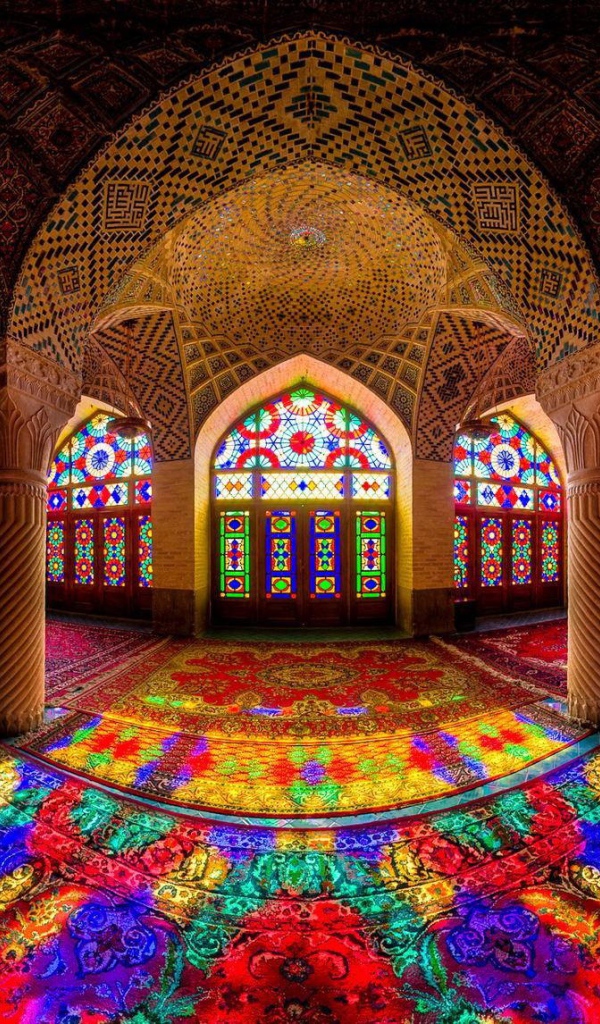 Интерьер мусульманского храма на Востоке