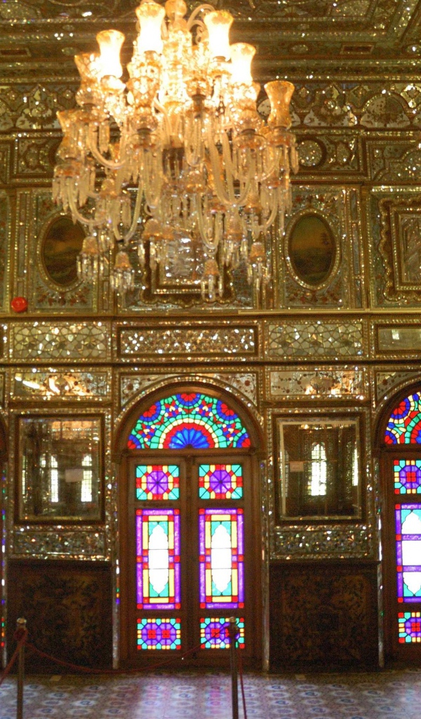 Интерьер дворца в Иране