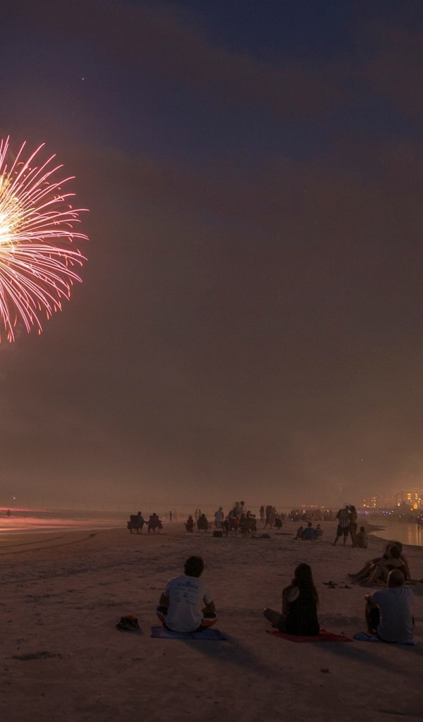 Фейерверк на пляже в Джэксонвилле, Флорида