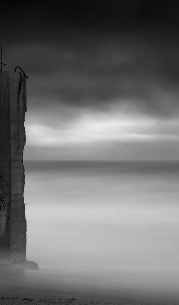Остатки пирса в тумане, Калифорния