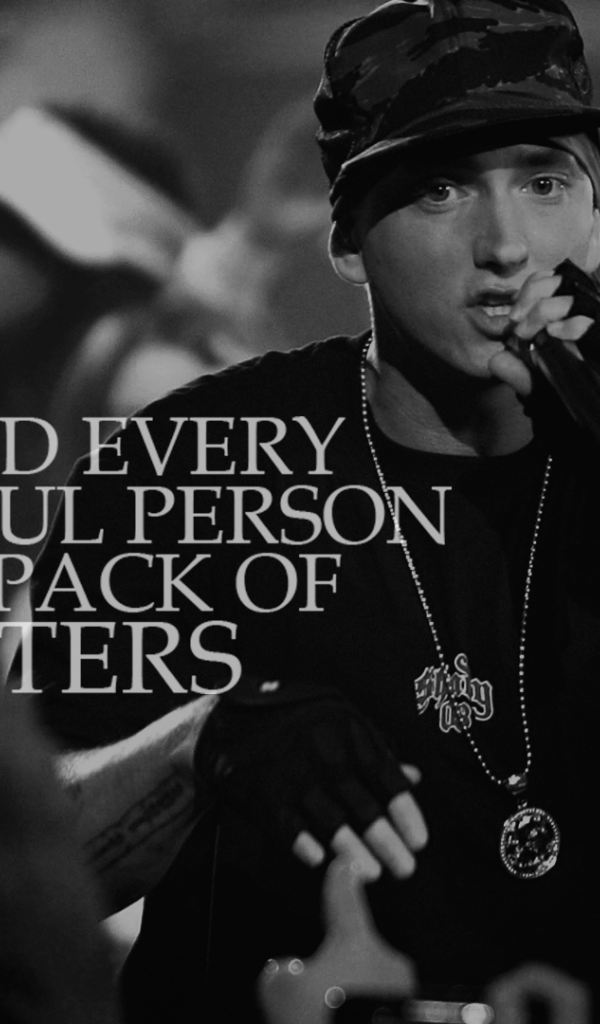 Позади каждого успешного человека множество ненавистников