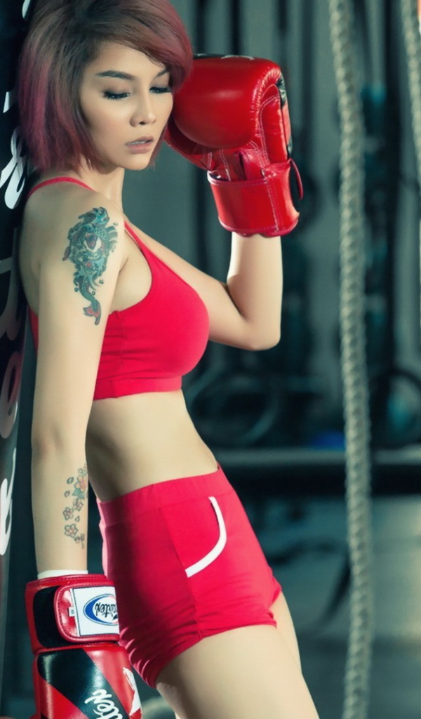 Японская девушка боксер