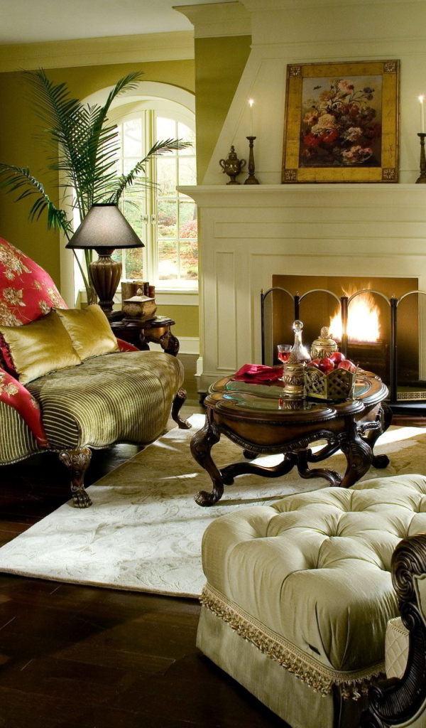 Комната с камином в стиле ретро