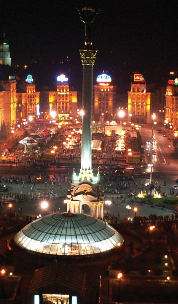 Центральная площадь Киева, Украина