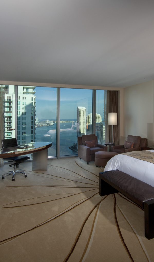 Спальня с телевизором