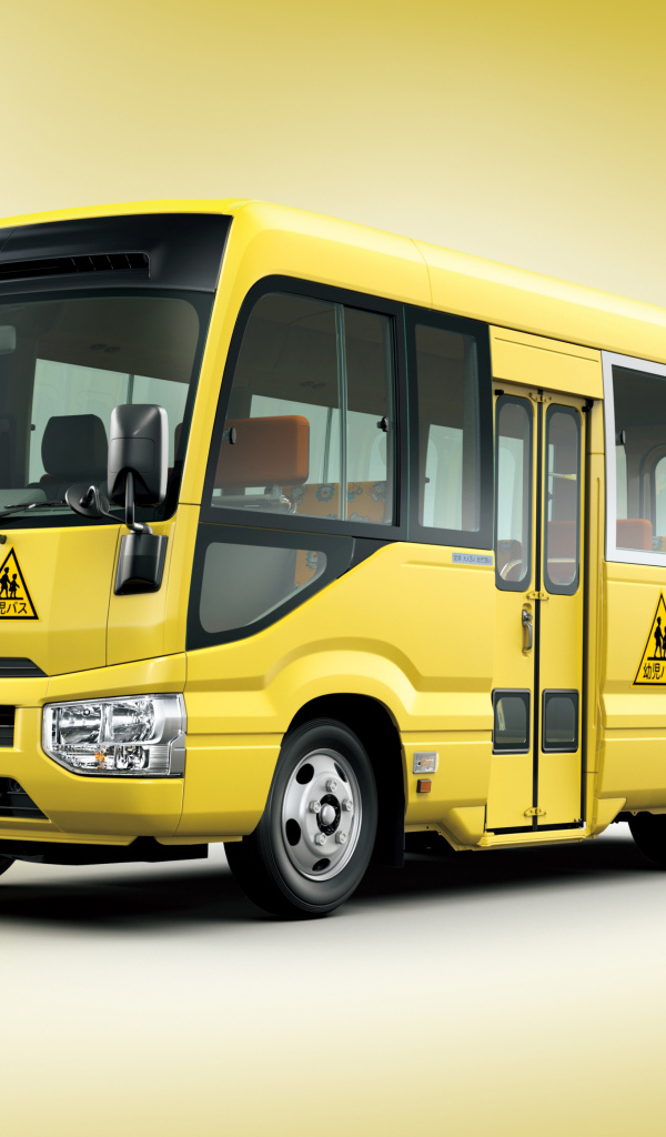Желтый школьный автобус. Toyota Coaster 2017. Toyota Coaster школьный автобус. Yellow coach автобус. Жёлтый школьный автобус.