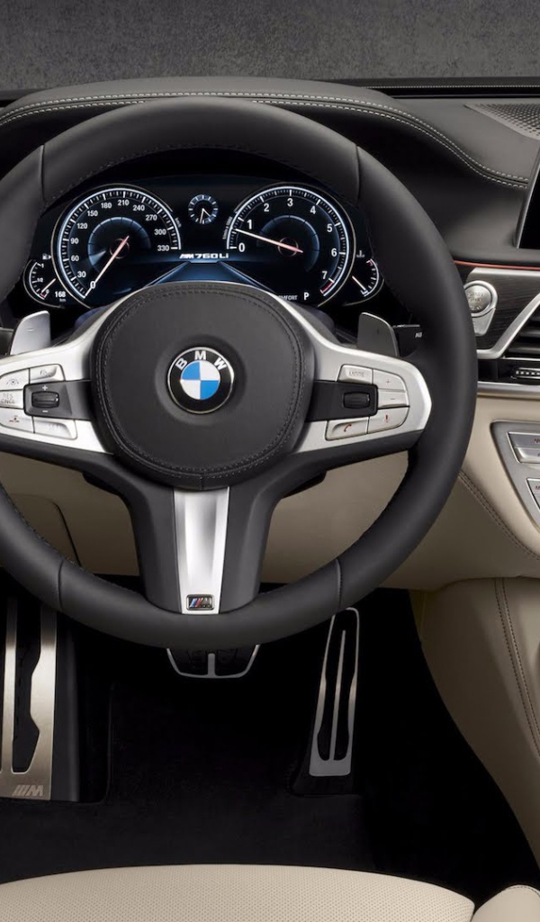 Кожаный салон BMW M760Li xDrive 2017