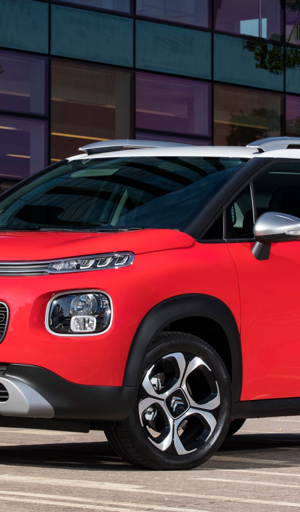 Красный кроссовер Citroen C3 Aircross, 2017