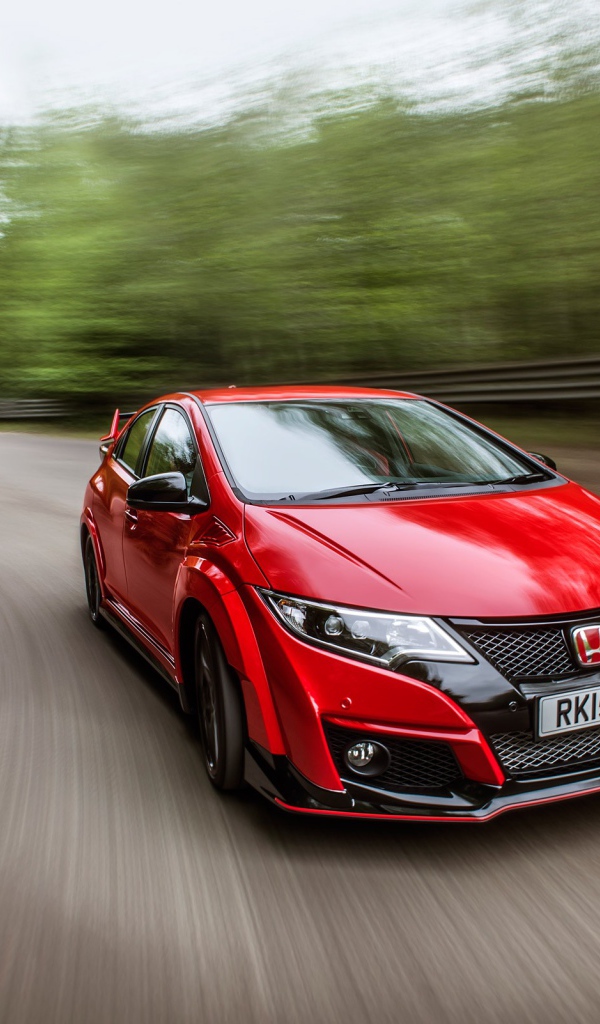 Красный автомобиль Honda Civic,  2017 на трассе 