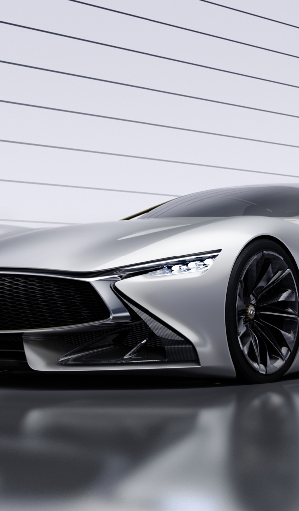 Серебристый спортивный автомобиль Infiniti Gran Turismo