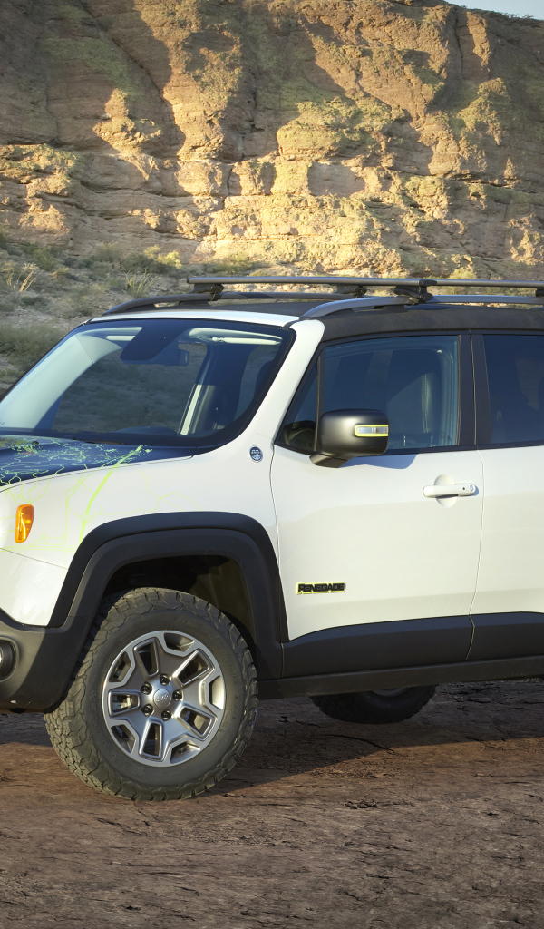 Стильный белый Jeep Renegade Commander Concept 