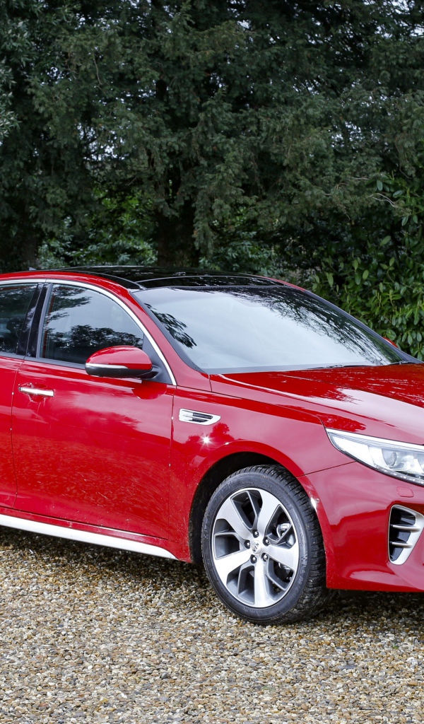 Красный автомобиль KIA Optima GT Line S, 2017 