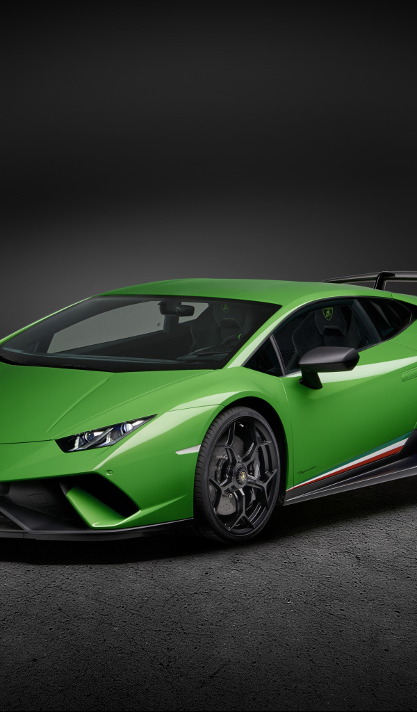 Стильный автомобиль  Lamborghini Huracan Performante 