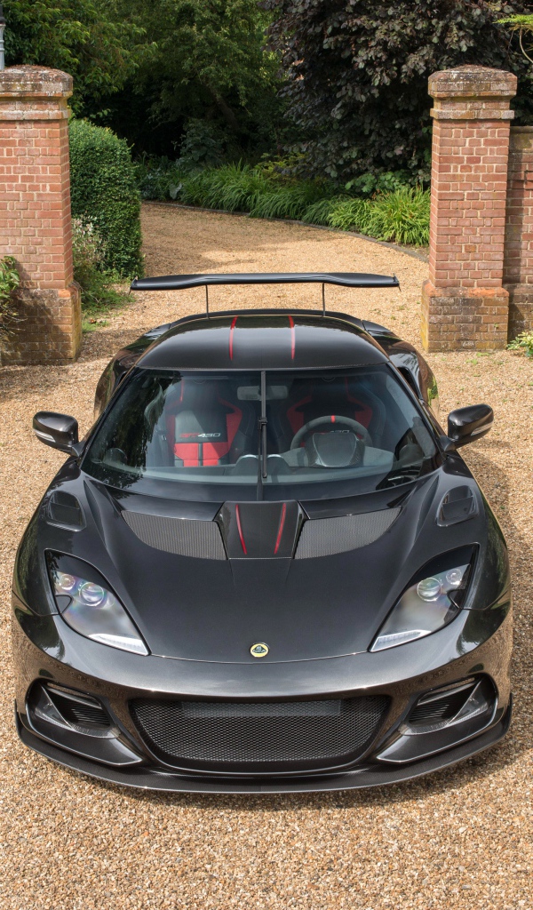 Черный автомобиль Lotus Evora GT430 вид спереди