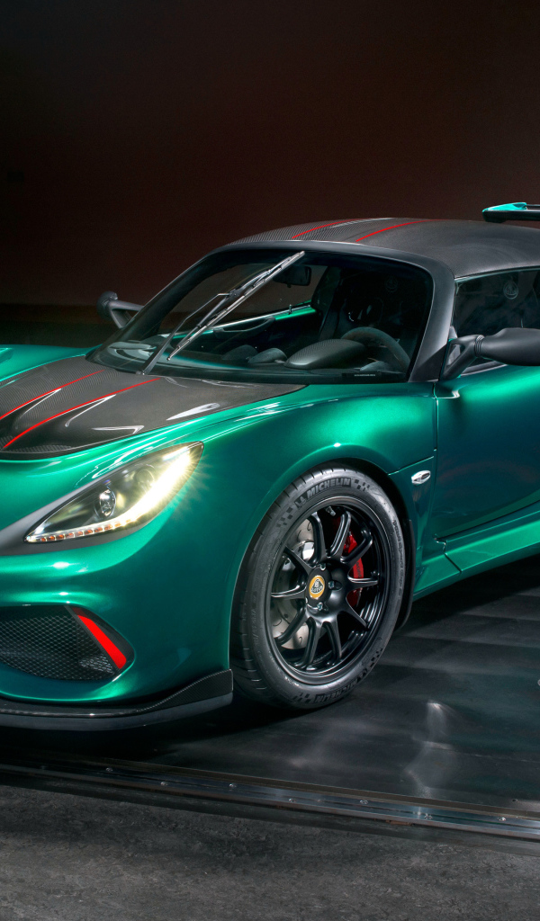 Зеленый спортивный автомобиль Lotus Exige Cup 430, 2018 года