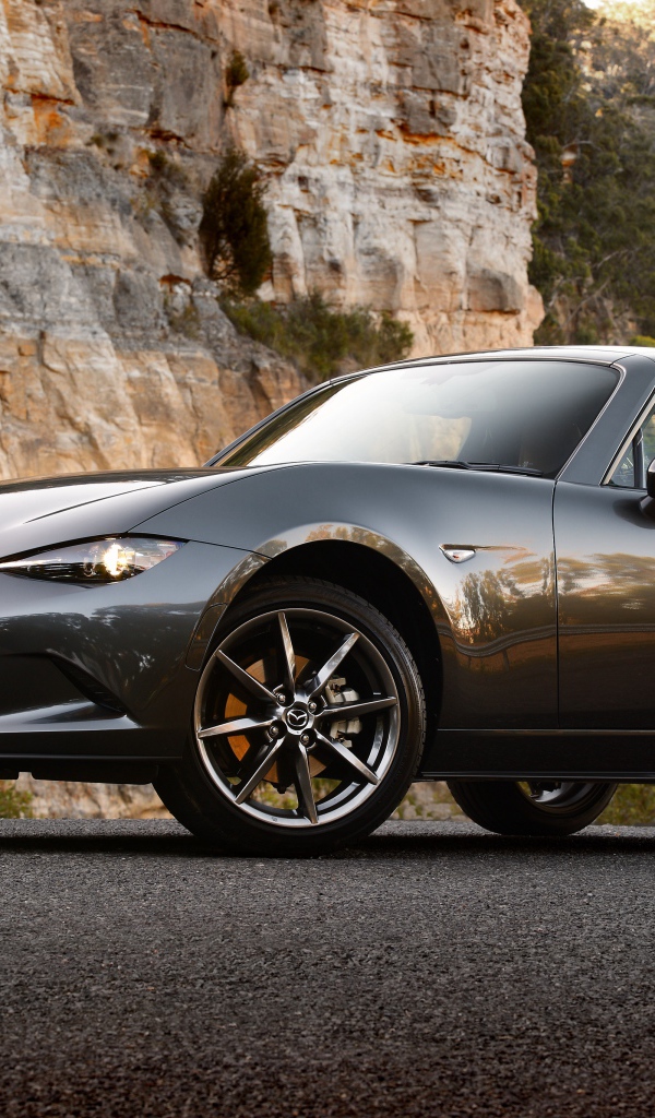 Автомобиль Mazda MX-5 RF, 2017 серый металлик 