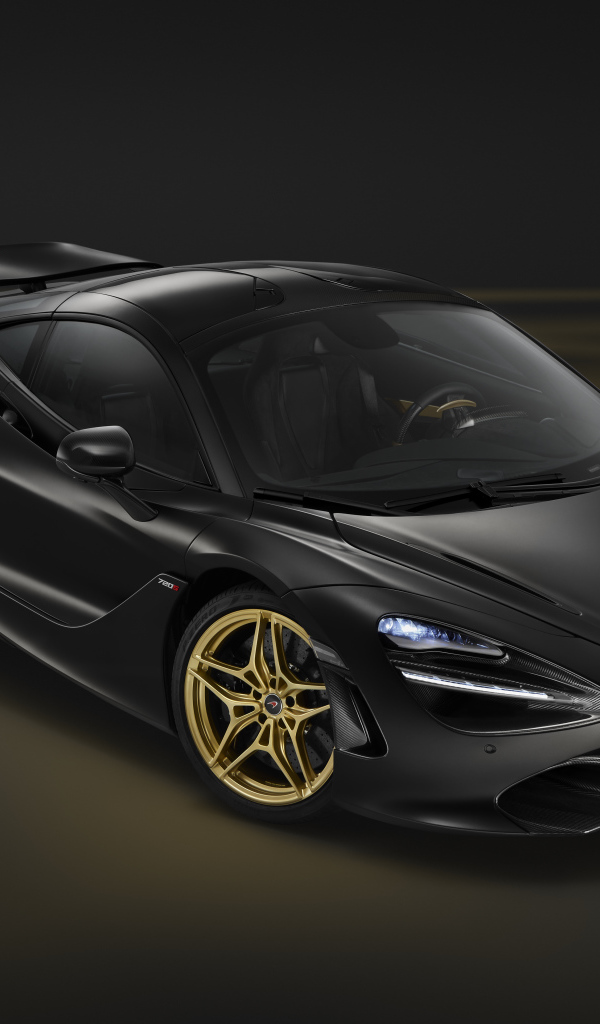 Черный спортивный автомобиль McLaren MSO 720S Coupe