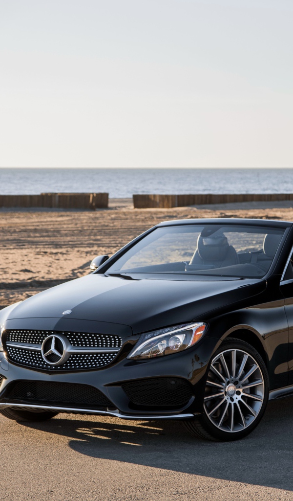 Черный кабриолет Mercedes-Benz C 300 4MATIC, 2017 
